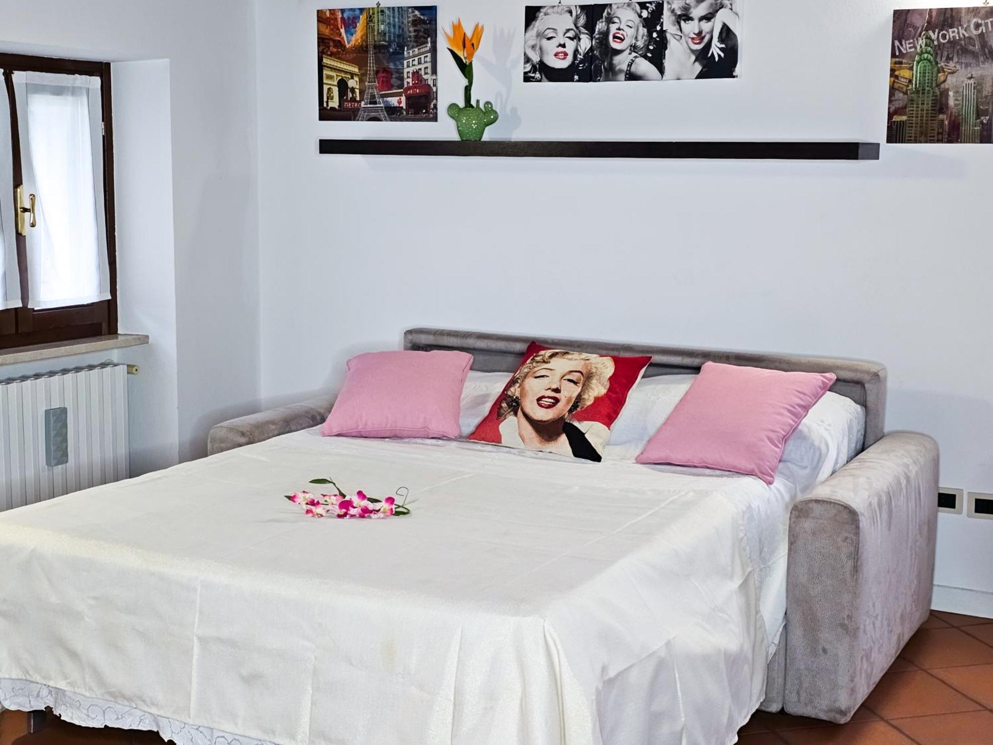 Апартаменти Casa Marilyn Дезенцано-дель-Гарда Екстер'єр фото
